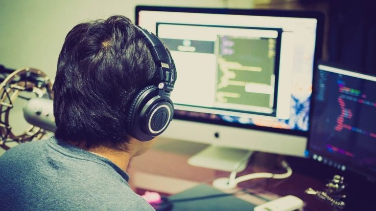Pourquoi travailler avec un double écran ?